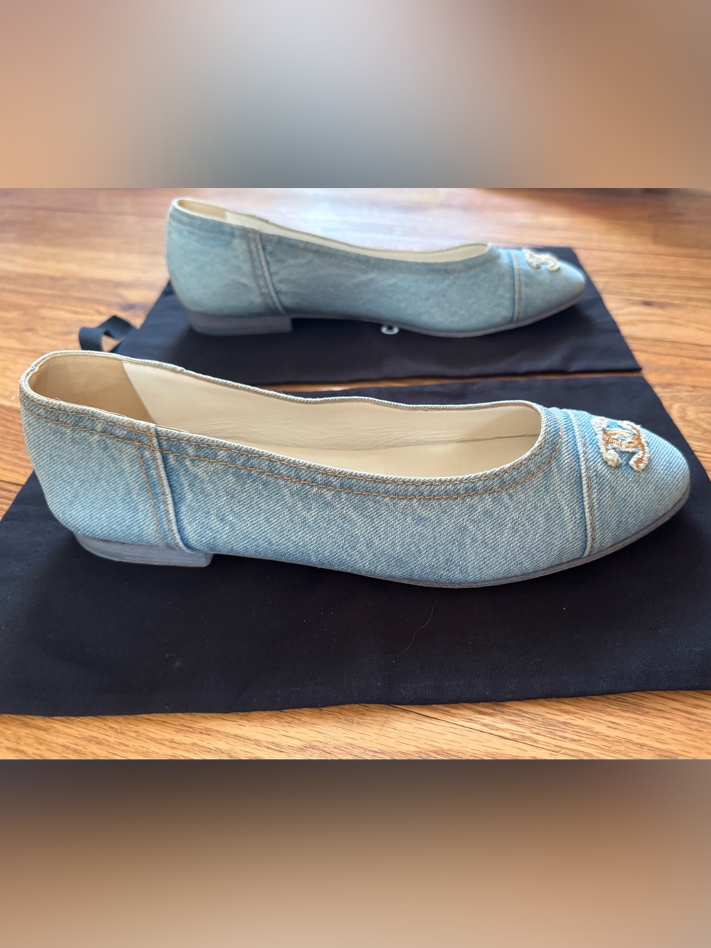 CHANEL Light Blue Denim Ballerina Flats with Embroidered CC - Picture 2 of 4